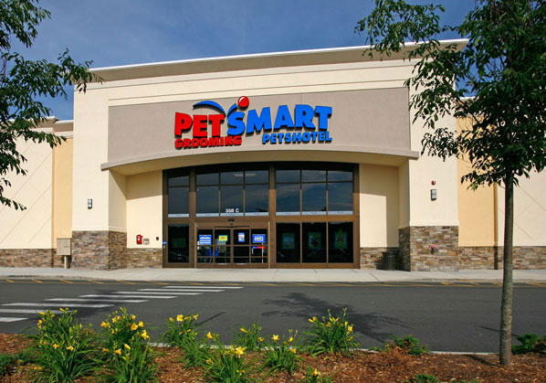 Shops at Saugus